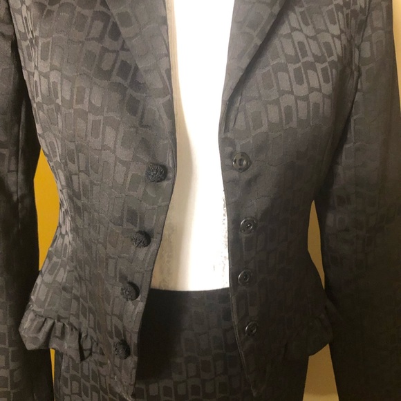 Franco Mirabelli Two Piece Black Suit, Size 4 - Picture 2 of 6